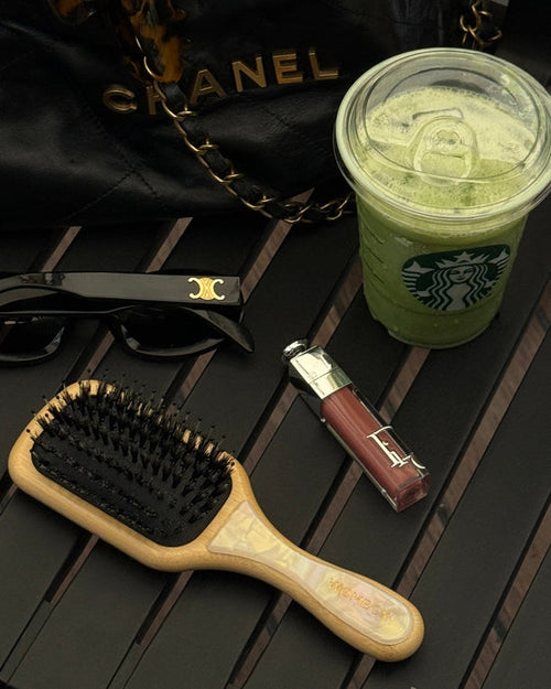 Cepillo de Cerdas de Jabalí Cuadrado Morning Dew de Wombox - cepillo de pelo - detalle