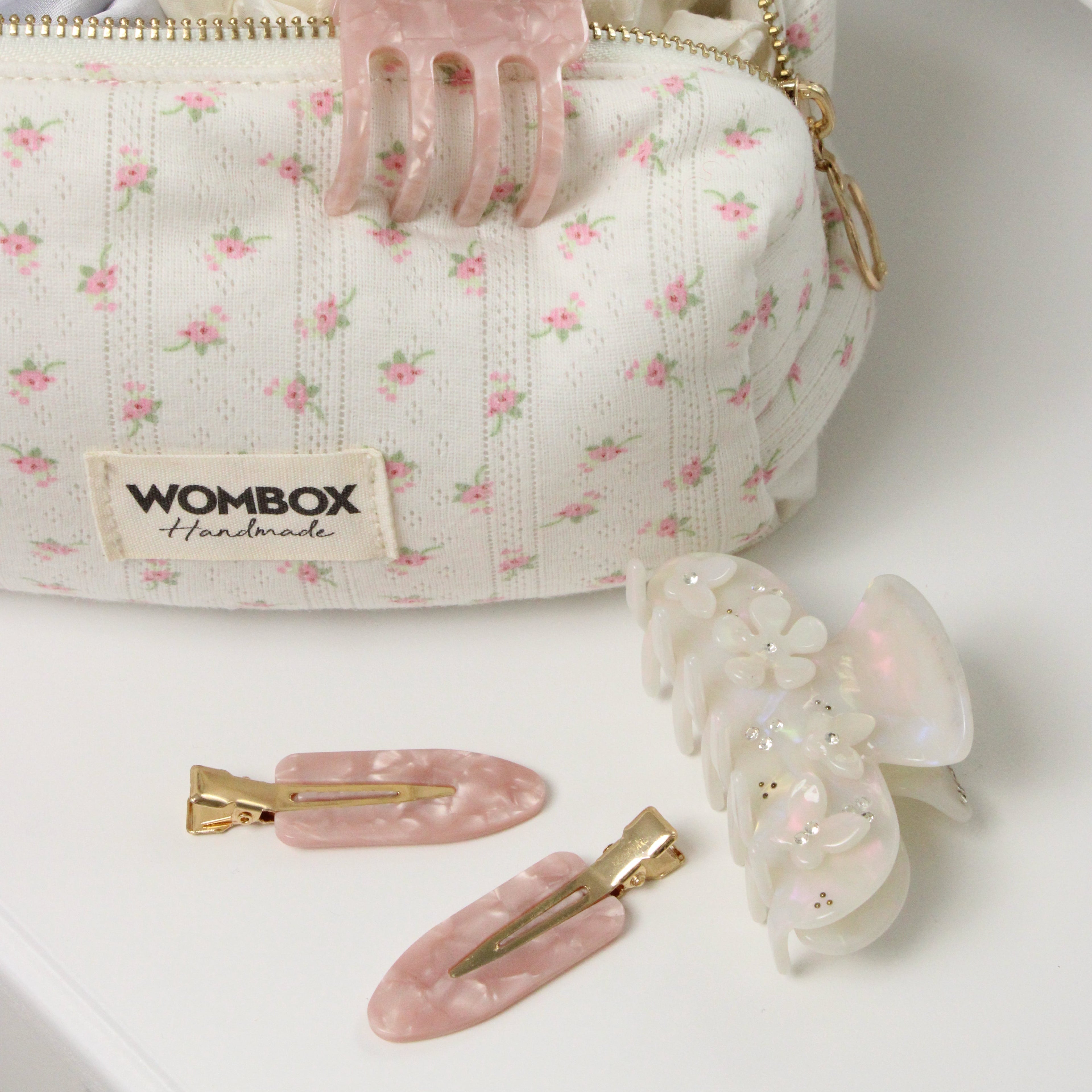 Belle Clip in White Petal Whisper