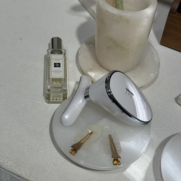 Masajeador Facial Reafirmante en V de Wombox - masajeador facial - detalle