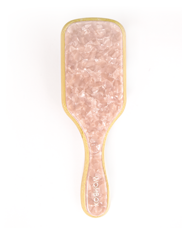 Cepillo de Cerdas de Jabalí Cuadrado Rosy Glow de Wombox - cepillo de pelo - vista lateral