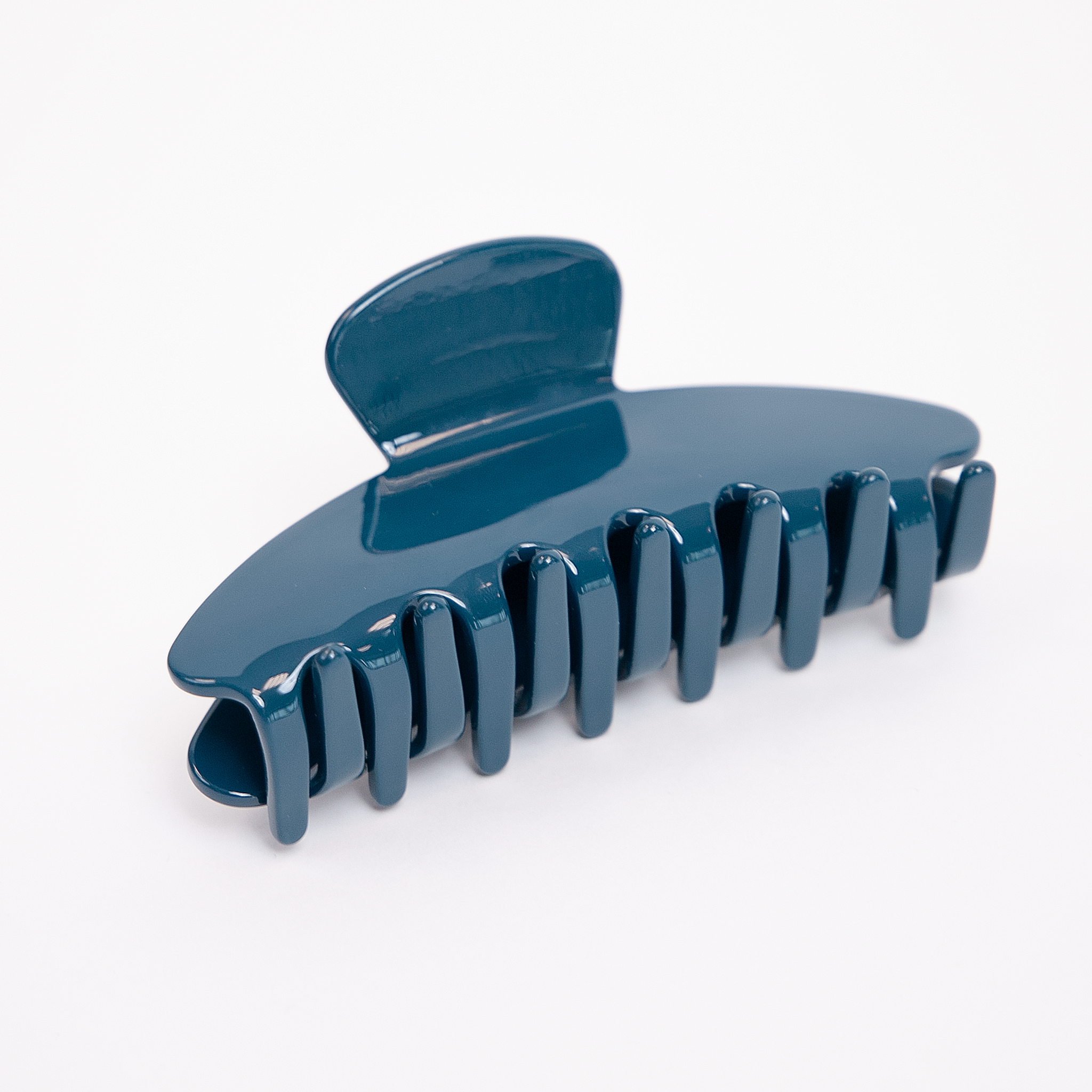 Belle Clip in Deep Ocean