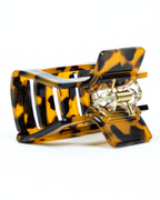 Pinza Cuadrada Amber Tortoise de Wombox - pinza de pelo - primer plano