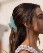 Pinza grande Mint Green de Wombox - pinza de pelo - detalle