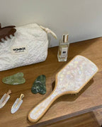 Cepillo Paddle de Bambú Cuadrado Morning Dew de Wombox - cepillo de bambu para el pelo - detalle